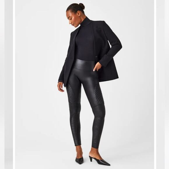 Spanx Women’s size Medium Faux Leather Moto Leggings in Black - Picture 1 of 8